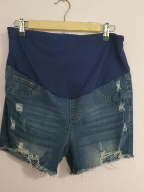 SHEIN Maternity Distressed Denim Shorts